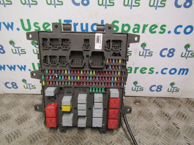 RENAULT MIDLUM DXI FUSEBOARD P/NO 518849401 - Elektrisüsteem - Veoauto: pilt 1 RENAULT MIDLUM DXI FUSEBOARD P/NO 518849401 - Elektrisüsteem - Veoauto: pilt 1