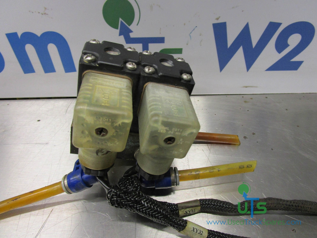 SCHMIDT SWINGO 200 SOLENOID VALVE BLOCK ‘BUSCHJOST’ 8498981 - Piduriklapp - Kommunaal-/ Erisõiduk: pilt 1 SCHMIDT SWINGO 200 SOLENOID VALVE BLOCK ‘BUSCHJOST’ 8498981 - Piduriklapp - Kommunaal-/ Erisõiduk: pilt 1