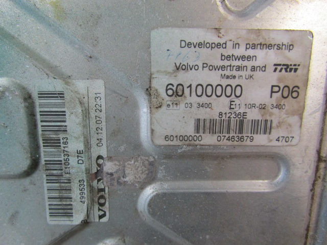 VOLVO D7E ENGINE ECU P/NO 60100000 P06 VOLVO P/NO 499553 - Mootori juhtimisseade - Veoauto: pilt 2 VOLVO D7E ENGINE ECU P/NO 60100000 P06 VOLVO P/NO 499553 - Mootori juhtimisseade - Veoauto: pilt 2