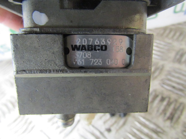VOLVO FE HAND BRAKE CONTROL UNIT WABCO 20763929 - Elektrisüsteem - Veoauto: pilt 3 VOLVO FE HAND BRAKE CONTROL UNIT WABCO 20763929 - Elektrisüsteem - Veoauto: pilt 3