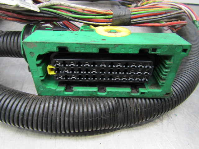 VOLVO FH13A ECU / FUSEBOARD HARNESS P/NO 20969699 / 02 - Mootori juhtimisseade - Veoauto: pilt 2 VOLVO FH13A ECU / FUSEBOARD HARNESS P/NO 20969699 / 02 - Mootori juhtimisseade - Veoauto: pilt 2
