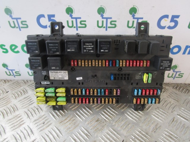 VOLVO FM12 FUSEBOARD 20476480-P01 - Elektrisüsteem - Veoauto: pilt 1 VOLVO FM12 FUSEBOARD 20476480-P01 - Elektrisüsteem - Veoauto: pilt 1