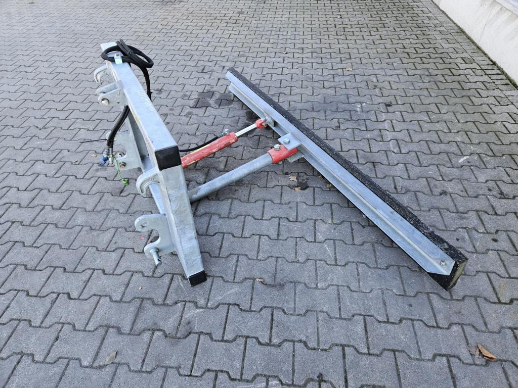 Fliegl Gummi-Schiebeschild - Esilaadur traktorile: pilt 2 Fliegl Gummi-Schiebeschild - Esilaadur traktorile: pilt 2