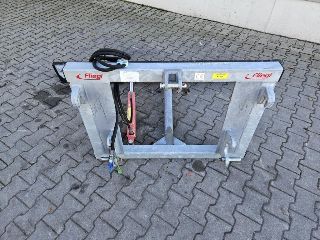 Fliegl Gummi-Schiebeschild - Esilaadur traktorile: pilt 3 Fliegl Gummi-Schiebeschild - Esilaadur traktorile: pilt 3