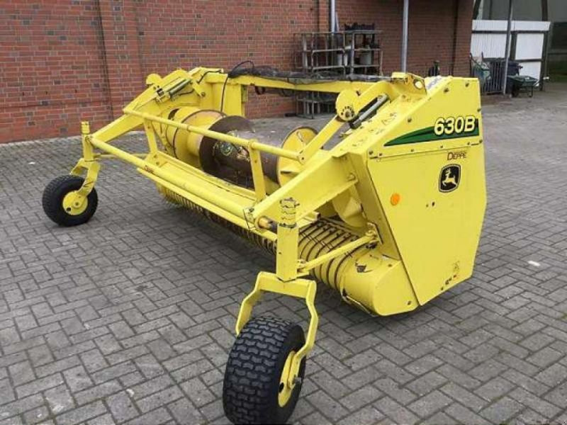 John Deere 630 B - Saagikoristusmasina lisa: pilt 1 John Deere 630 B - Saagikoristusmasina lisa: pilt 1