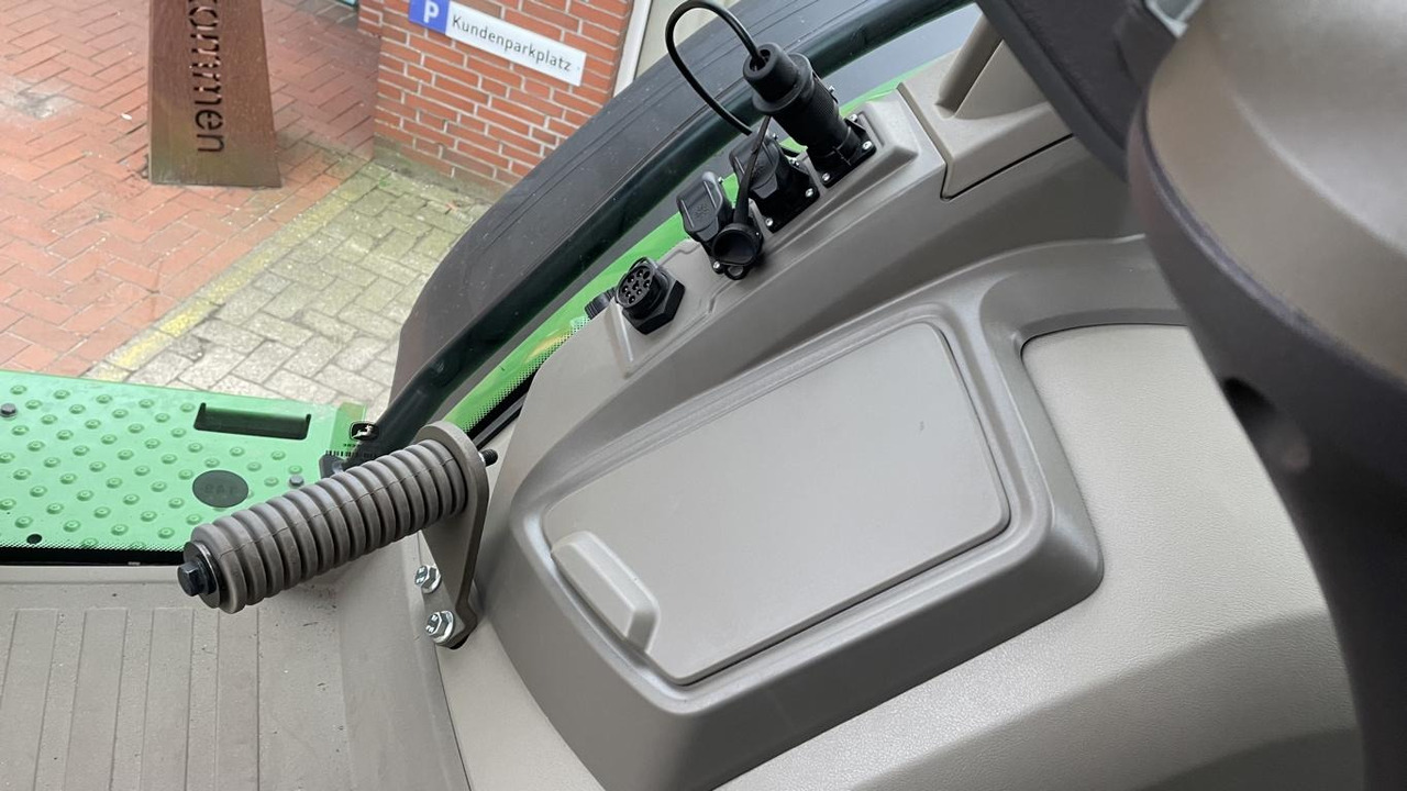 John Deere TRAKTOR 7R350 - Traktor: pilt 2 John Deere TRAKTOR 7R350 - Traktor: pilt 2