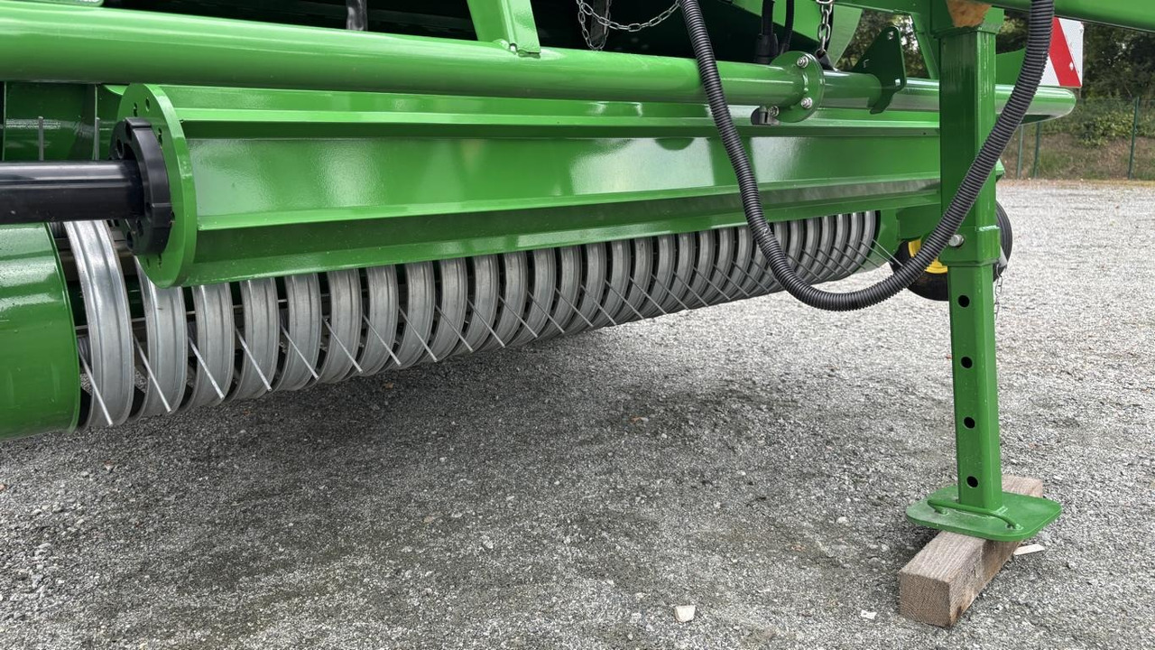 John Deere V461M - PAKET FÜR RUNDBALLENPR - Heinapalli mähkija: pilt 3 John Deere V461M - PAKET FÜR RUNDBALLENPR - Heinapalli mähkija: pilt 3