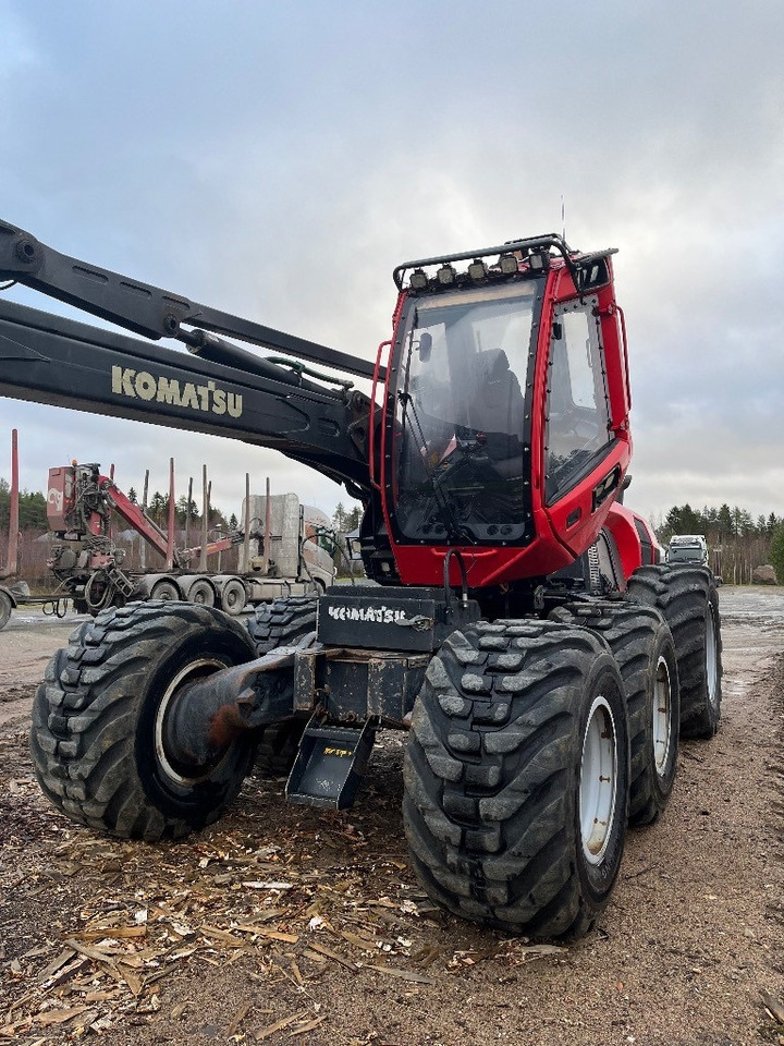 Komatsu 911 - Metsakoristaja: pilt 1 Komatsu 911 - Metsakoristaja: pilt 1