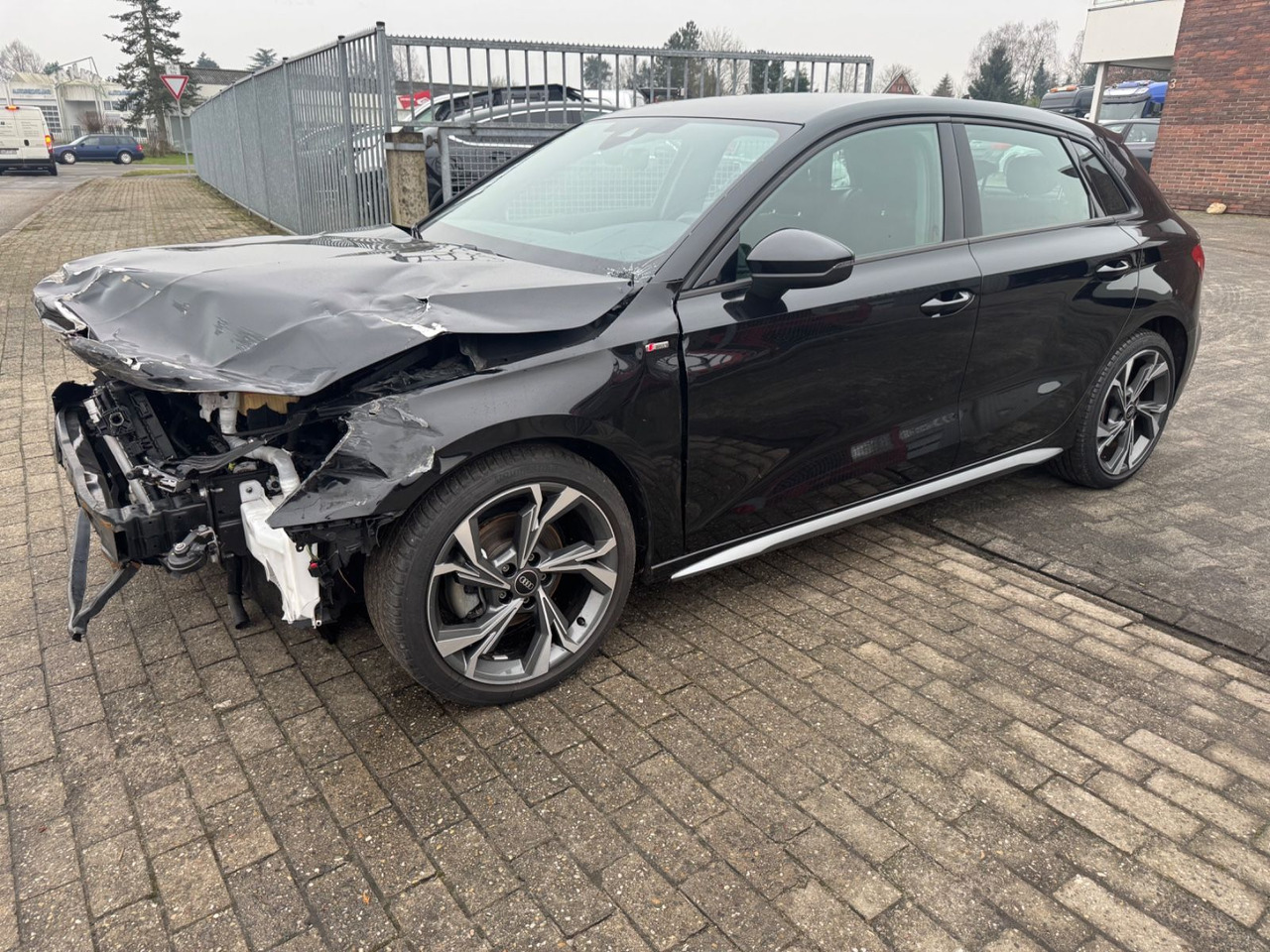 Audi A3 Sportback 35 TDI S line 32.000 KM S-TRONIC Audi A3 Sportback 35 TDI S line 32.000 KM S-TRONIC - Sedaan: pilt 2 Audi A3 Sportback 35 TDI S line 32.000 KM S-TRONIC Audi A3 Sportback 35 TDI S line 32.000 KM S-TRONIC - Sedaan: pilt 2