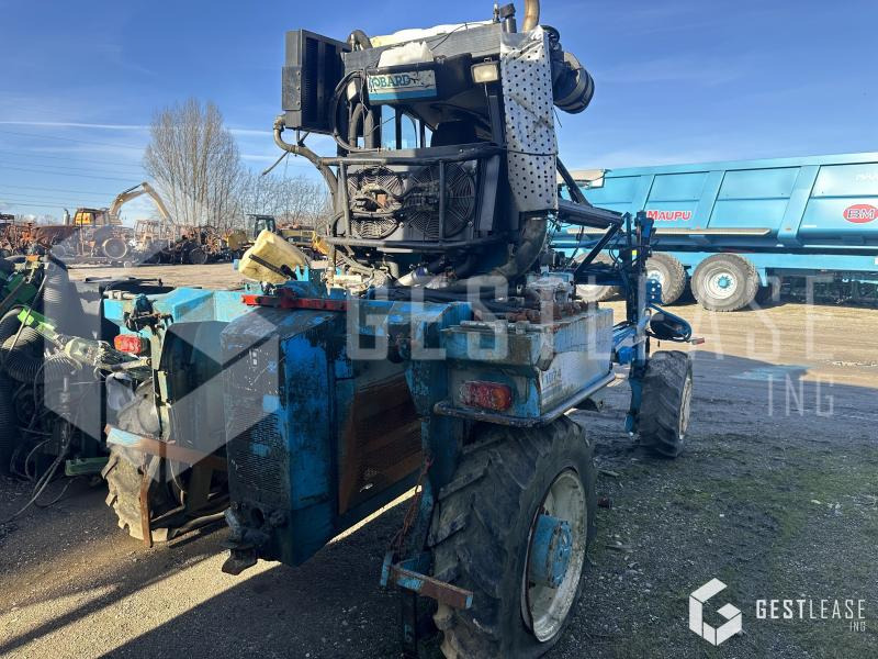 BOBARD 1074 TI - Traktor: pilt 2 BOBARD 1074 TI - Traktor: pilt 2