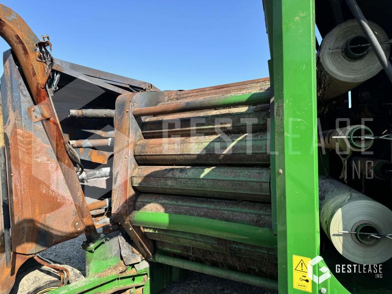 Heinapress, ümmargune John Deere 744: pilt 8