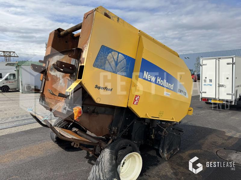 New Holland BR740 - Heinapress, ümmargune: pilt 3 New Holland BR740 - Heinapress, ümmargune: pilt 3