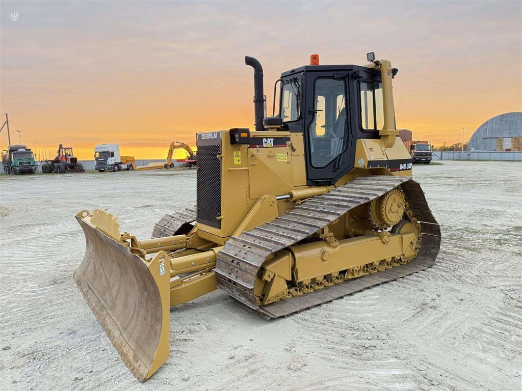 CAT D4H LGP USA MADE - Buldooser: pilt 1 CAT D4H LGP USA MADE - Buldooser: pilt 1