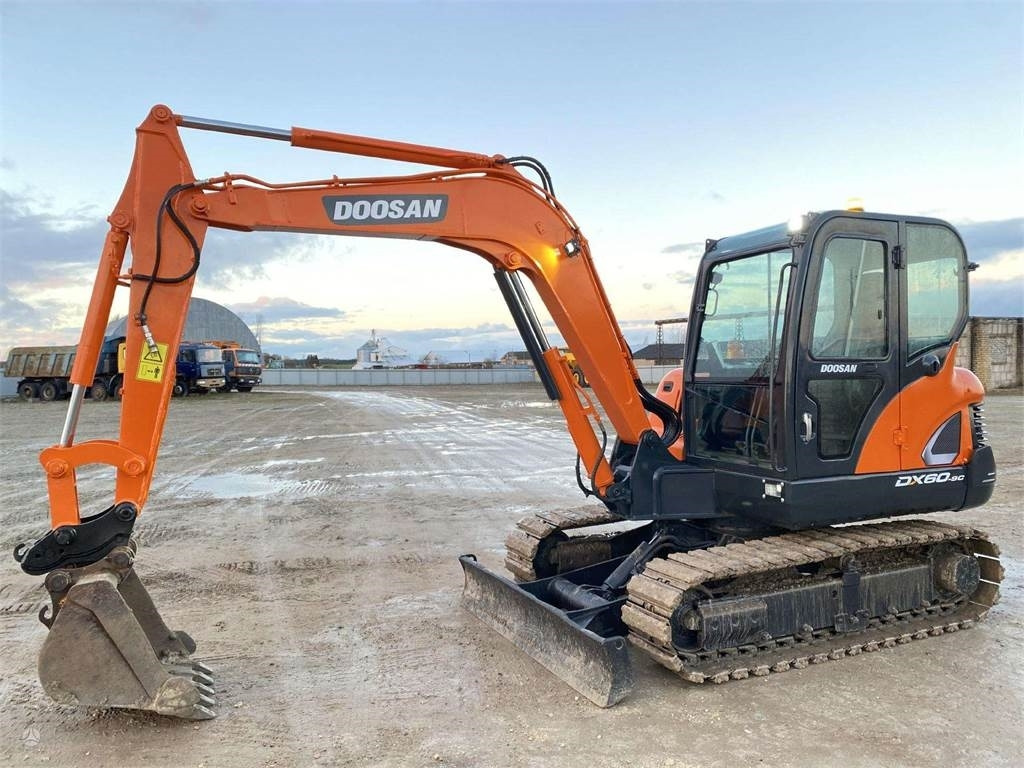 Doosan DX 60 C - Miniekskavaator: pilt 1 Doosan DX 60 C - Miniekskavaator: pilt 1