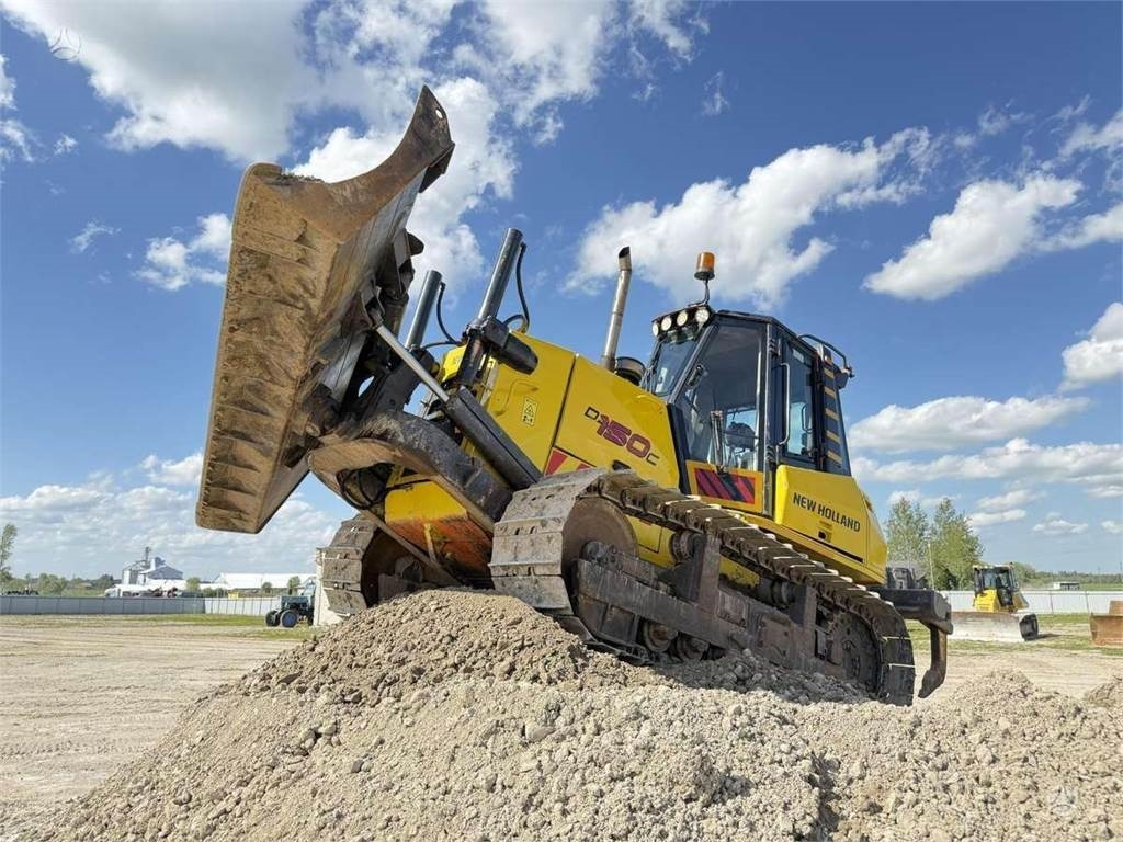 New Holland D150C Ripper - Buldooser: pilt 2 New Holland D150C Ripper - Buldooser: pilt 2