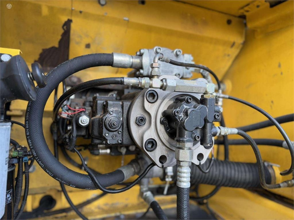 New Holland E265B  liising New Holland E265B: pilt 14