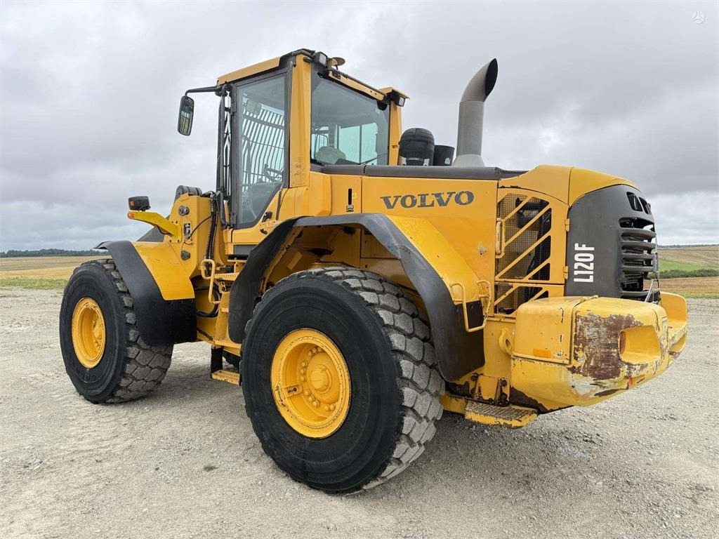 Volvo L 120 F , 4rd line , coupler - Rataslaadur: pilt 3 Volvo L 120 F , 4rd line , coupler - Rataslaadur: pilt 3
