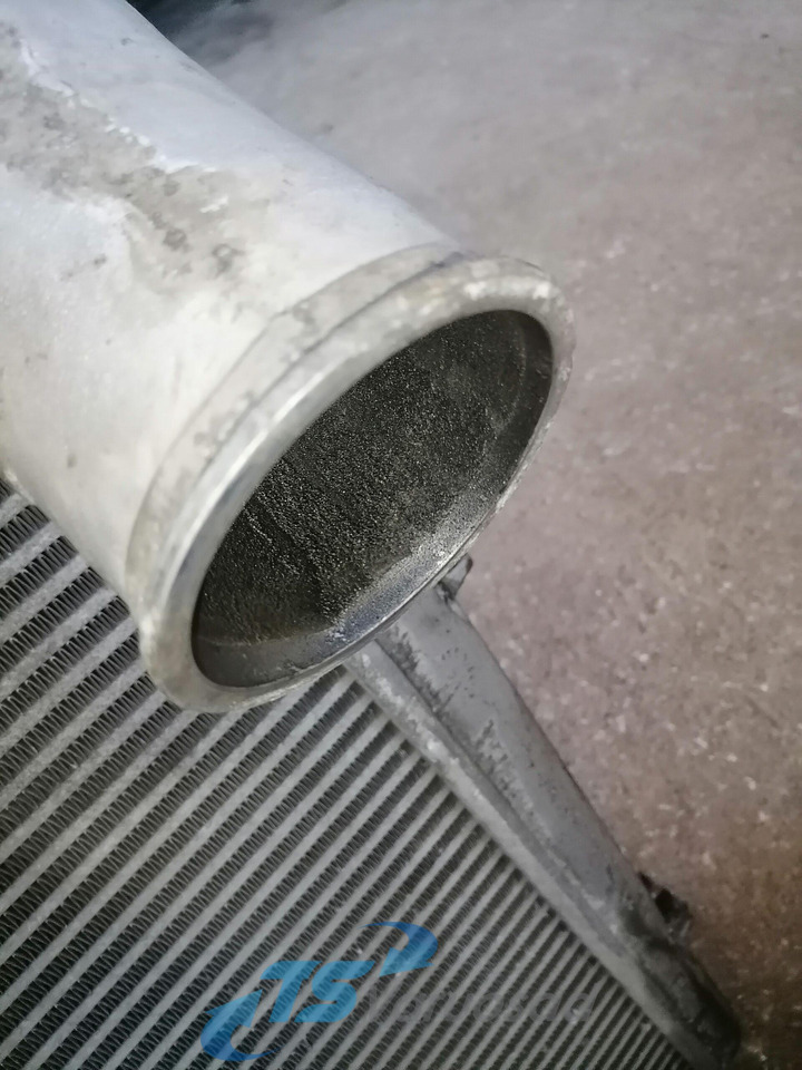 DAF Intercooler radiator 1691394 - Sisejahutus - Veoauto: pilt 4 DAF Intercooler radiator 1691394 - Sisejahutus - Veoauto: pilt 4