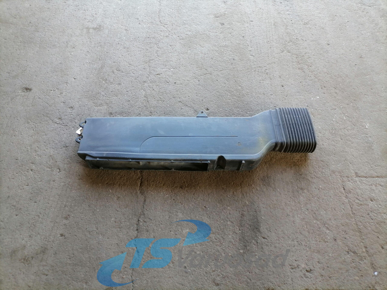 MAN Air intake 81082010400 - Sisselaskesüsteem - Veoauto: pilt 1 MAN Air intake 81082010400 - Sisselaskesüsteem - Veoauto: pilt 1