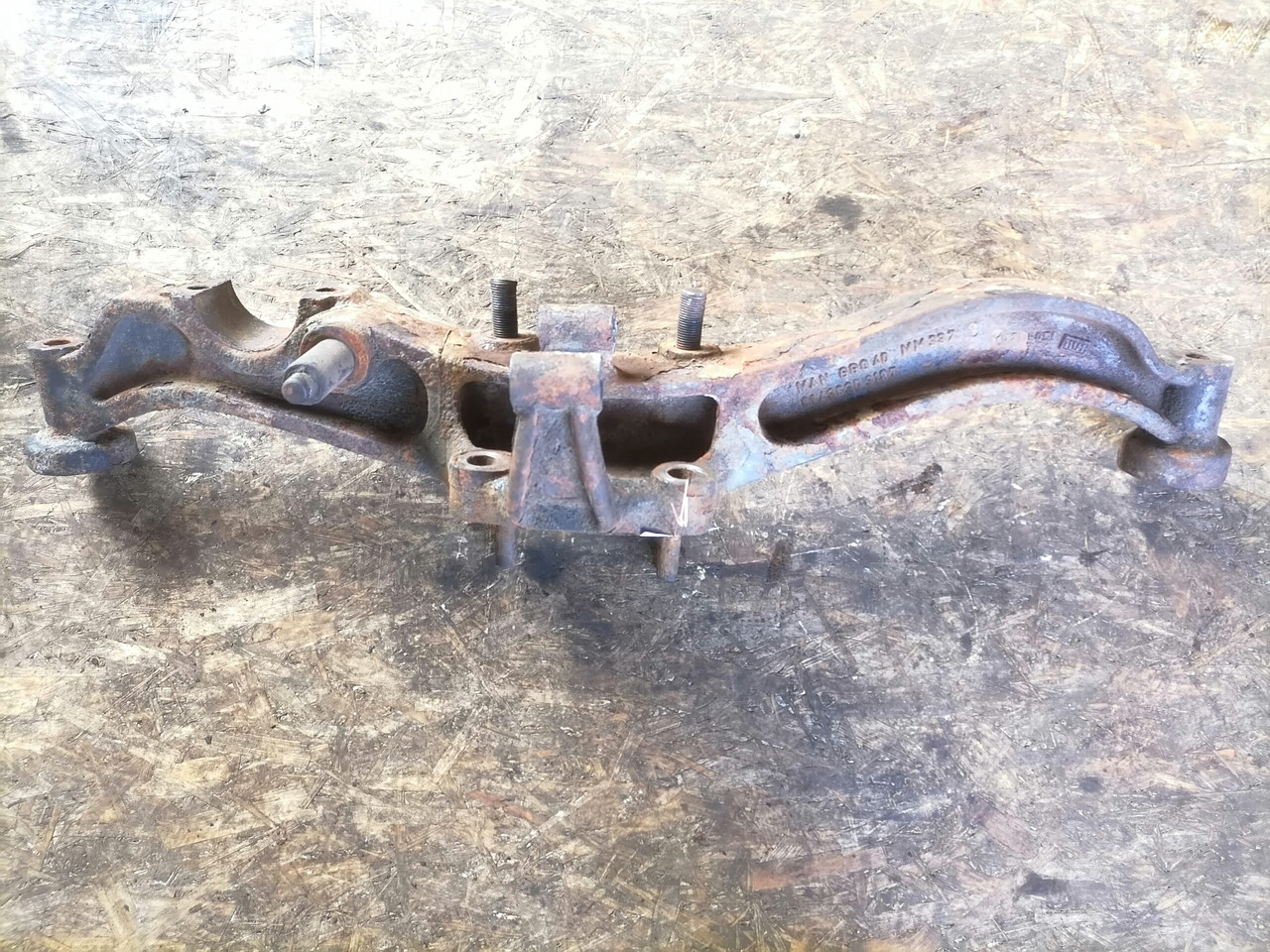 MAN Air suspension bracket 814363013187 - Telg ja varuosad - Veoauto: pilt 1 MAN Air suspension bracket 814363013187 - Telg ja varuosad - Veoauto: pilt 1