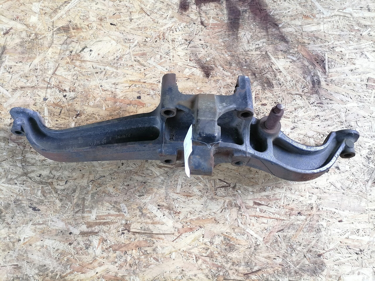 MAN Air suspension bracket 81436303168 - Telg ja varuosad - Veoauto: pilt 2 MAN Air suspension bracket 81436303168 - Telg ja varuosad - Veoauto: pilt 2