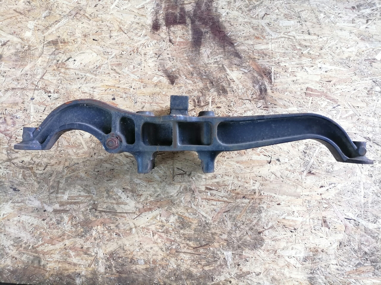 MAN Air suspension bracket 81436303169 - Telg ja varuosad - Veoauto: pilt 5 MAN Air suspension bracket 81436303169 - Telg ja varuosad - Veoauto: pilt 5