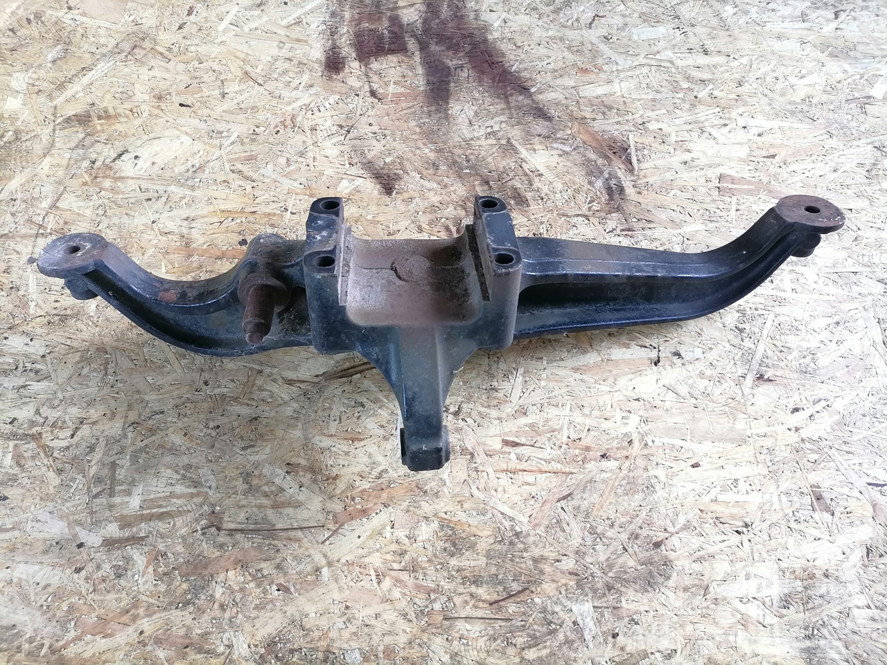MAN Air suspension bracket 81436303169 - Telg ja varuosad - Veoauto: pilt 4 MAN Air suspension bracket 81436303169 - Telg ja varuosad - Veoauto: pilt 4