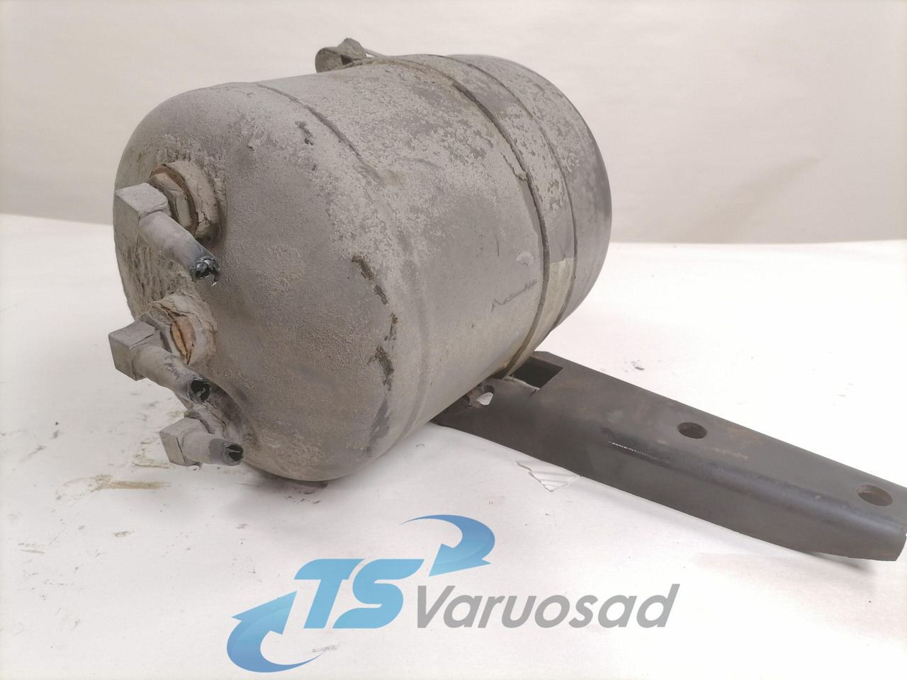 MAN Air tank 81514016016 - Universaalosa - Veoauto: pilt 2 MAN Air tank 81514016016 - Universaalosa - Veoauto: pilt 2