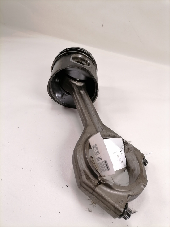 MAN Connecting rod + piston 51024006030 - Kolvid/ Rõngad/ Puksid - Veoauto: pilt 4 MAN Connecting rod + piston 51024006030 - Kolvid/ Rõngad/ Puksid - Veoauto: pilt 4