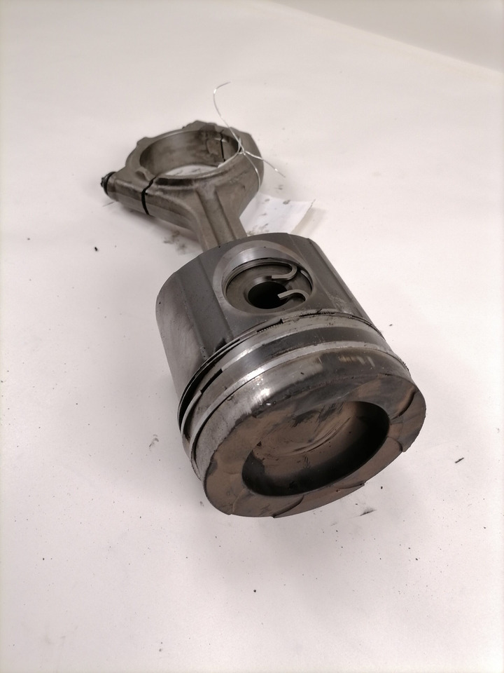 MAN Connecting rod + piston 51024006030 - Kolvid/ Rõngad/ Puksid - Veoauto: pilt 3 MAN Connecting rod + piston 51024006030 - Kolvid/ Rõngad/ Puksid - Veoauto: pilt 3