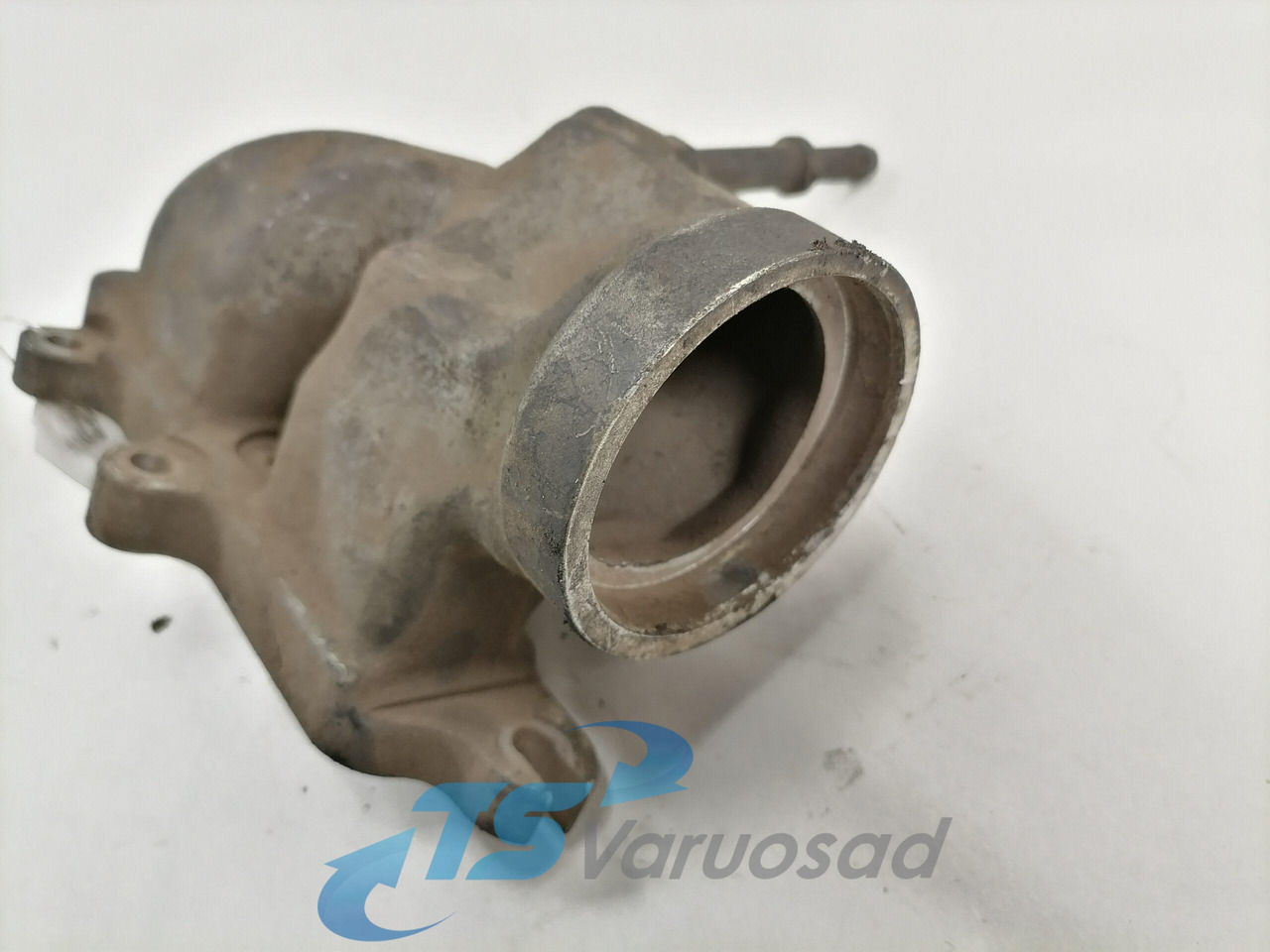 MAN Coolant pipe 51063023264 - Jahutussüsteem - Veoauto: pilt 2 MAN Coolant pipe 51063023264 - Jahutussüsteem - Veoauto: pilt 2