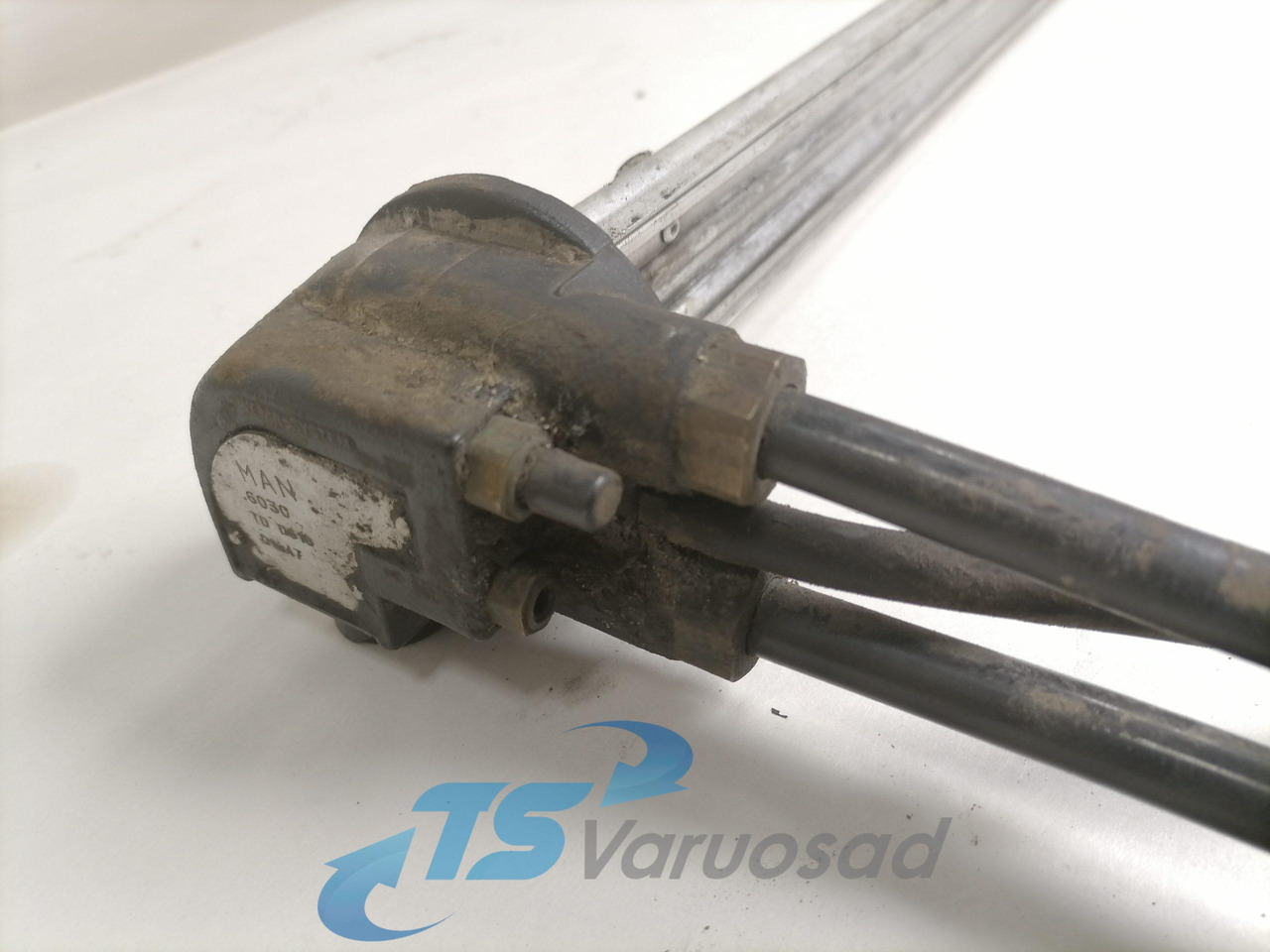 MAN Fuel pick up 6030 - Kütusesüsteem - Veoauto: pilt 3 MAN Fuel pick up 6030 - Kütusesüsteem - Veoauto: pilt 3