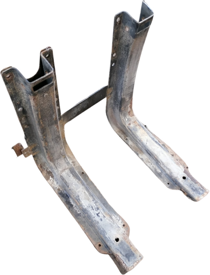 MAN Fuel tank bracket 81418015492 - Kütusepaak - Veoauto: pilt 1 MAN Fuel tank bracket 81418015492 - Kütusepaak - Veoauto: pilt 1