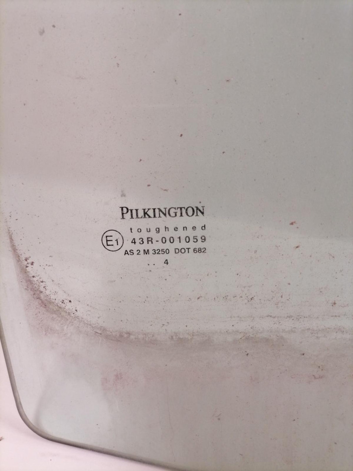 MAN Küljeklaas, parem 81626507002 - Aken ja varuosad - Veoauto: pilt 3 MAN Küljeklaas, parem 81626507002 - Aken ja varuosad - Veoauto: pilt 3