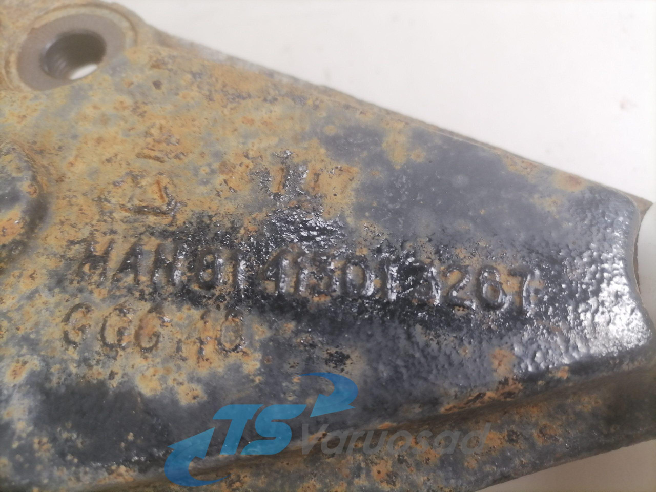 MAN Leaf spring bracket 81413013267 - Vedrustus - Veoauto: pilt 2 MAN Leaf spring bracket 81413013267 - Vedrustus - Veoauto: pilt 2