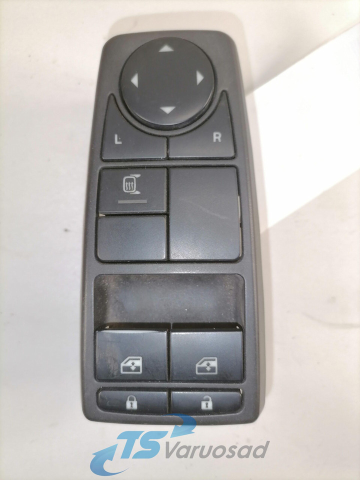 MAN Lüliti, klaasitõstuk 81258067064 - Kabiin - Veoauto: pilt 1 MAN Lüliti, klaasitõstuk 81258067064 - Kabiin - Veoauto: pilt 1