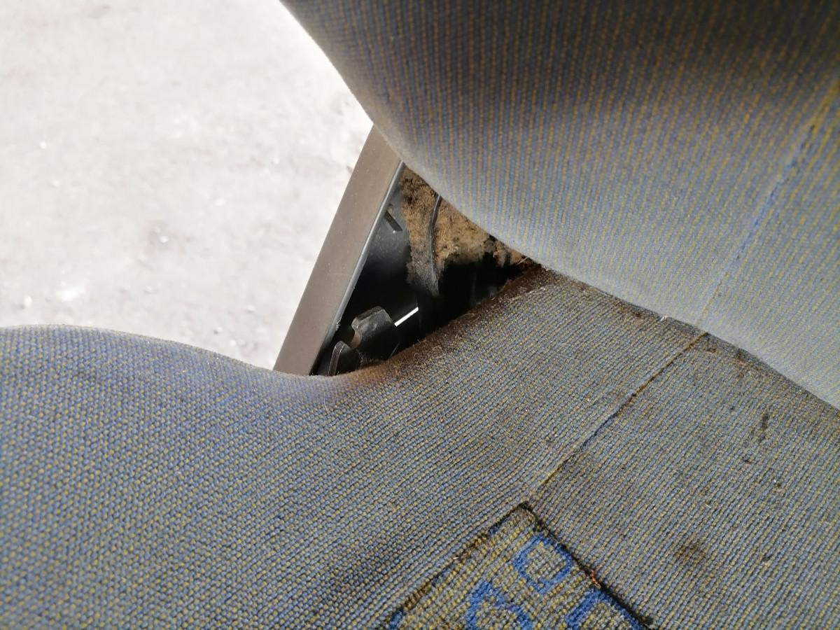 MAN Passenger seat 81623016942 - Iste - Veoauto: pilt 4 MAN Passenger seat 81623016942 - Iste - Veoauto: pilt 4