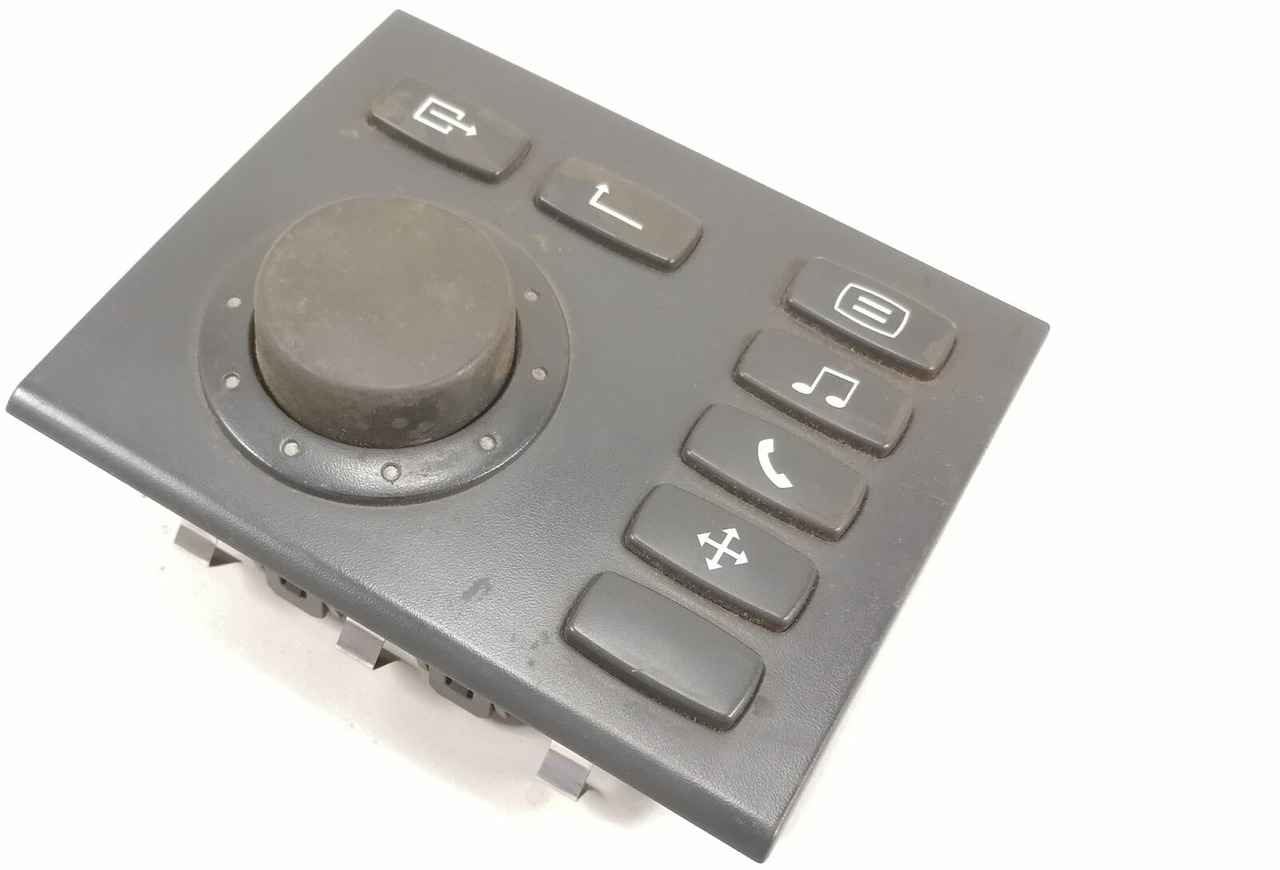 MAN Radio / Telefon 81255056759 - Mootori juhtimisseade - Veoauto: pilt 1 MAN Radio / Telefon 81255056759 - Mootori juhtimisseade - Veoauto: pilt 1