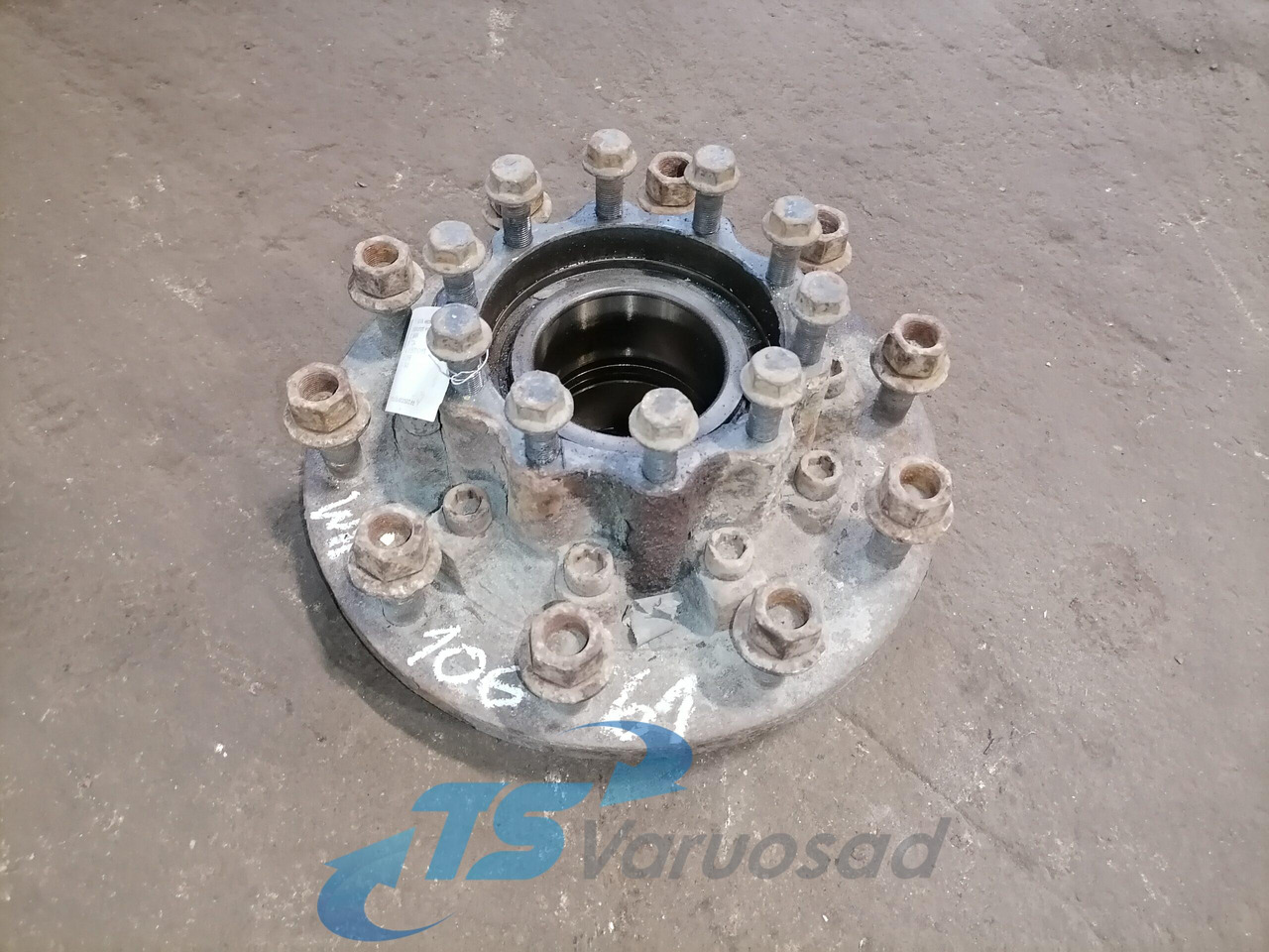 MAN Rear axel hub 81357010155 - Rumm - Veoauto: pilt 1 MAN Rear axel hub 81357010155 - Rumm - Veoauto: pilt 1