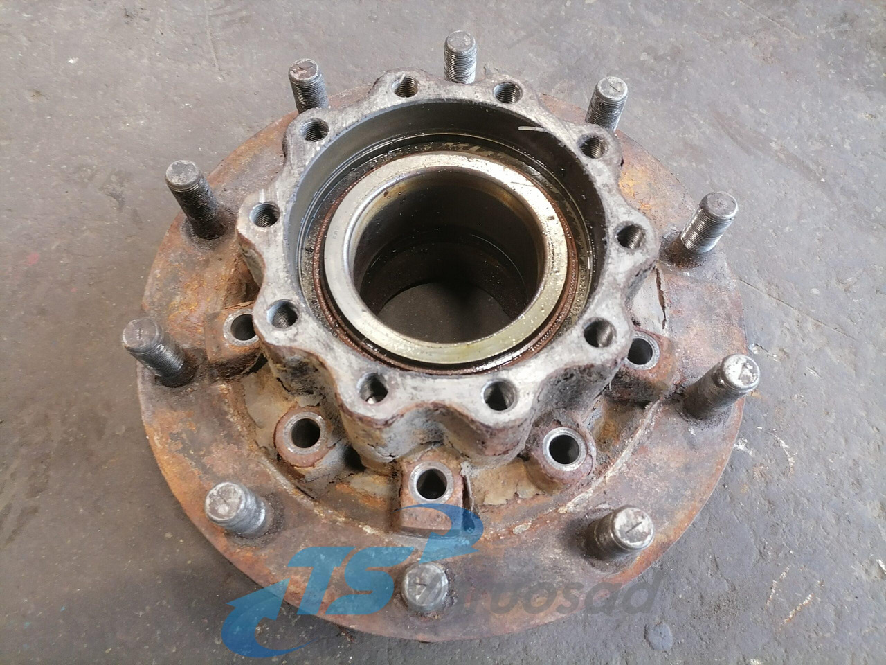 MAN Rear axel hub 81357010155 - Universaalosa - Veoauto: pilt 1 MAN Rear axel hub 81357010155 - Universaalosa - Veoauto: pilt 1