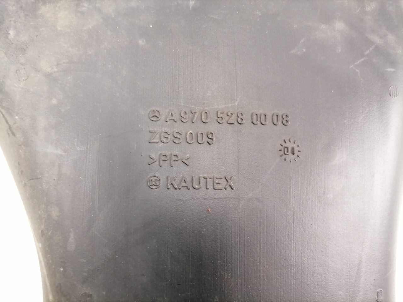 MB Air intake A9705280008 - Sisselaskesüsteem - Veoauto: pilt 3 MB Air intake A9705280008 - Sisselaskesüsteem - Veoauto: pilt 3