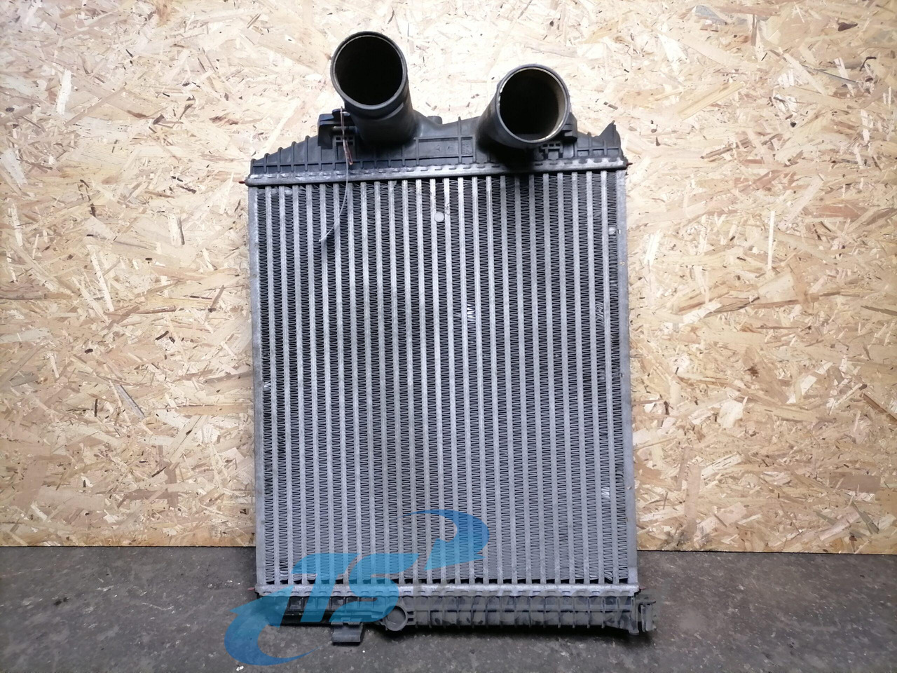 MB Intercooler radiator A9705000604 - Sisejahutus - Veoauto: pilt 1 MB Intercooler radiator A9705000604 - Sisejahutus - Veoauto: pilt 1