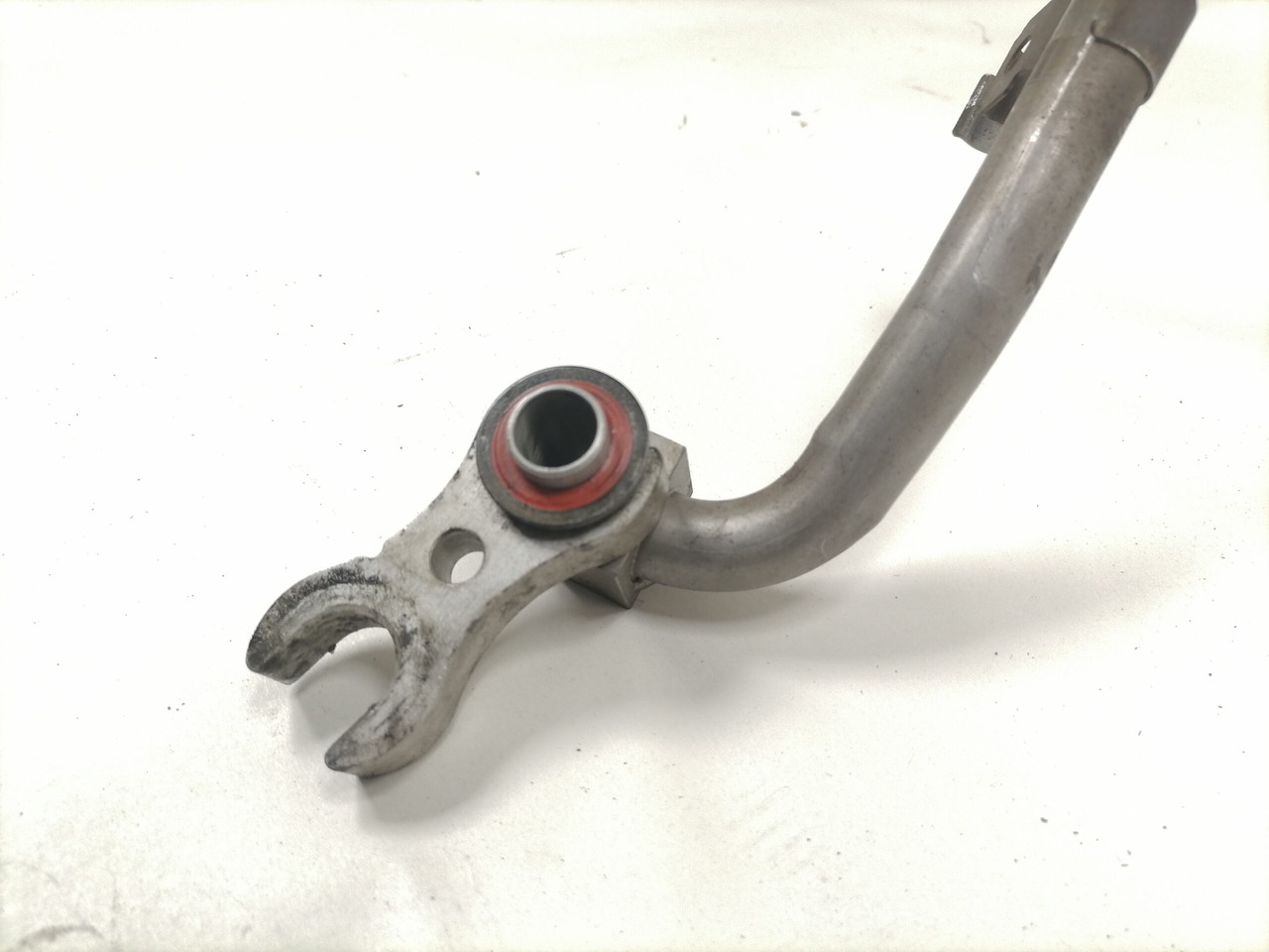 Mercedes-Benz A/C pipe A9608307517 - Soojendus/ Ventilatsioon - Veoauto: pilt 2 Mercedes-Benz A/C pipe A9608307517 - Soojendus/ Ventilatsioon - Veoauto: pilt 2