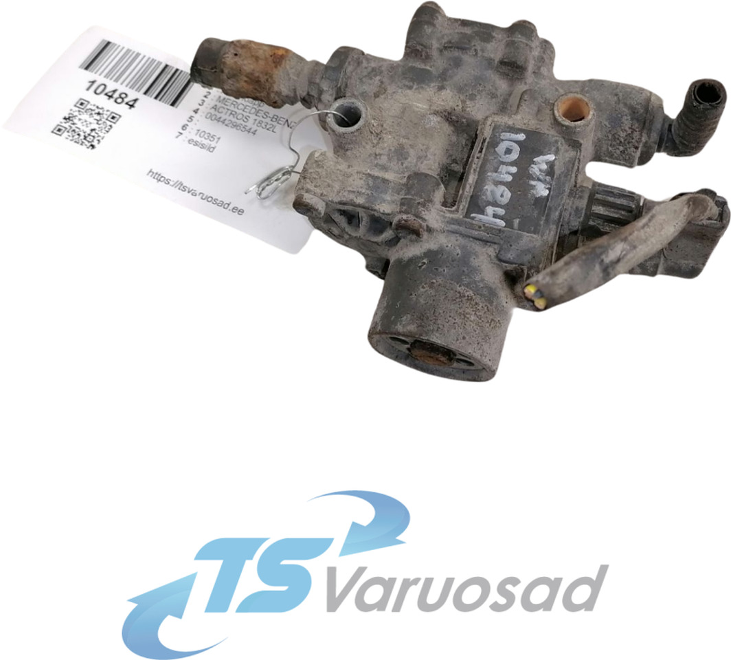 Mercedes-Benz ABS brake valve 0044296544 - Piduriklapp - Veoauto: pilt 1 Mercedes-Benz ABS brake valve 0044296544 - Piduriklapp - Veoauto: pilt 1