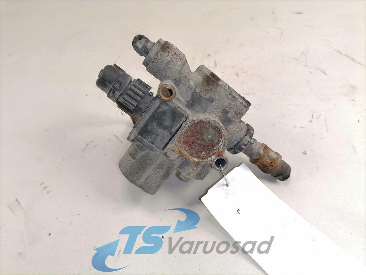 Mercedes-Benz ABS brake valve 0044296544 - Piduriklapp - Veoauto: pilt 2 Mercedes-Benz ABS brake valve 0044296544 - Piduriklapp - Veoauto: pilt 2