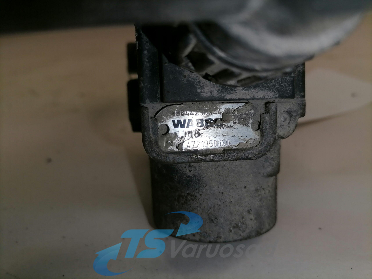 Mercedes-Benz ABS brake valve 0044296544 - Piduriklapp - Veoauto: pilt 3 Mercedes-Benz ABS brake valve 0044296544 - Piduriklapp - Veoauto: pilt 3