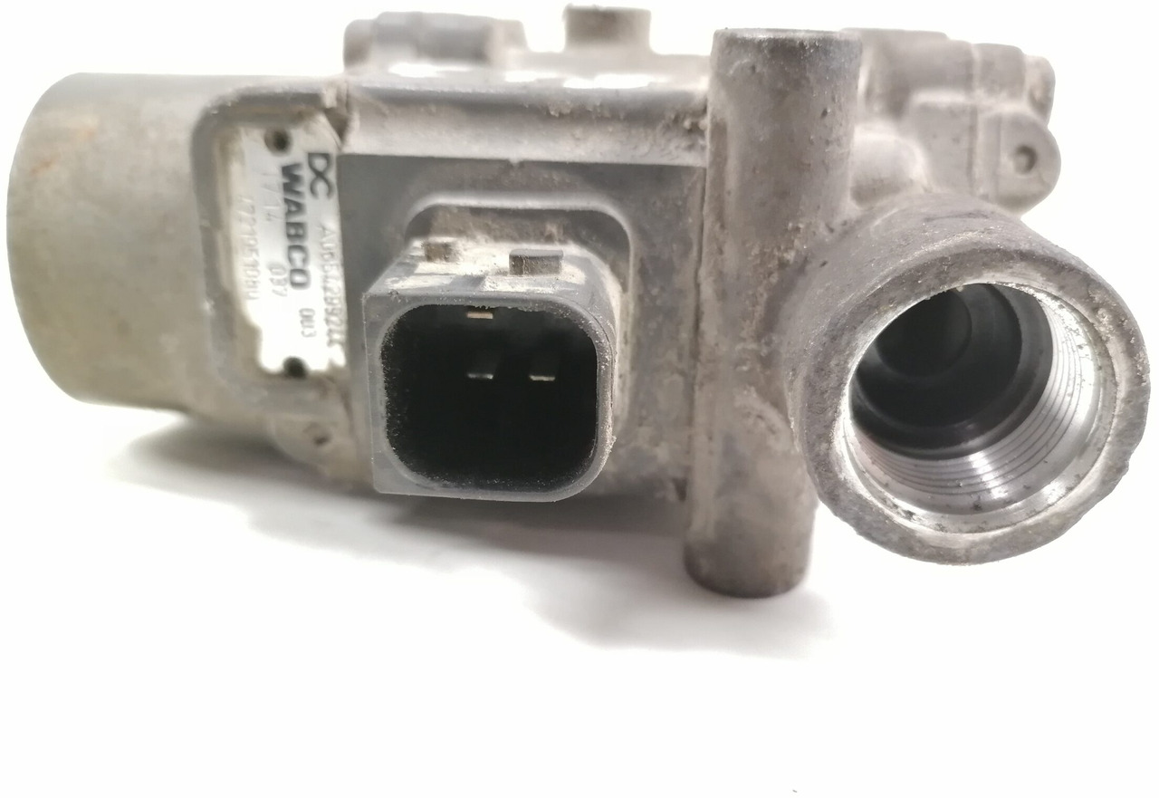 Mercedes-Benz ABS brake valve A0054299244 - Piduriklapp - Veoauto: pilt 2 Mercedes-Benz ABS brake valve A0054299244 - Piduriklapp - Veoauto: pilt 2