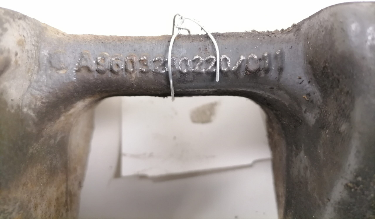 Mercedes-Benz Anti-roll bar bracket A9603230220 - Stabilisaator - Veoauto: pilt 3 Mercedes-Benz Anti-roll bar bracket A9603230220 - Stabilisaator - Veoauto: pilt 3