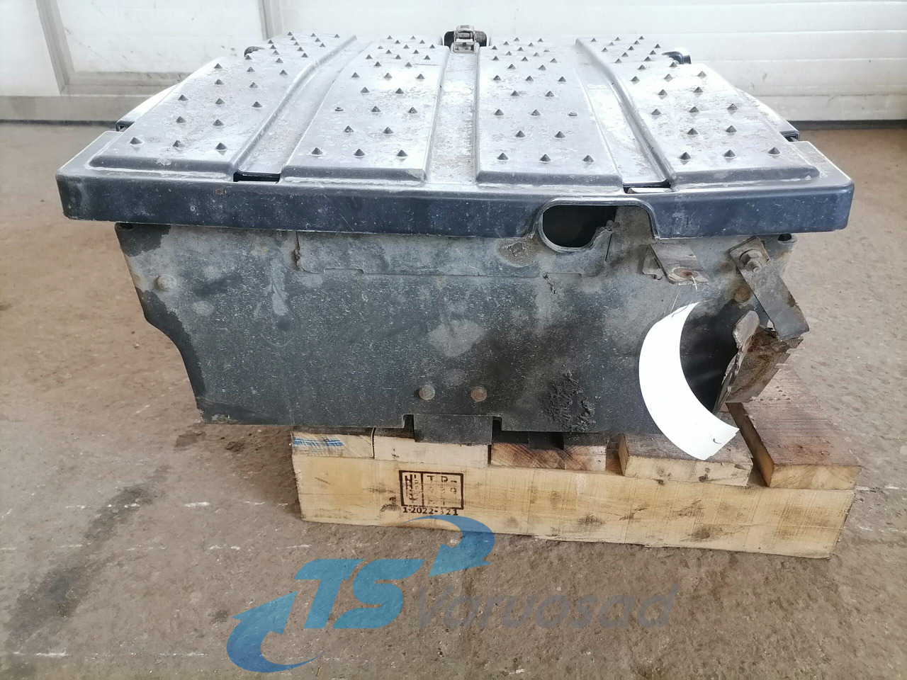 Mercedes-Benz Battery box A9304200268 - Aku - Veoauto: pilt 4 Mercedes-Benz Battery box A9304200268 - Aku - Veoauto: pilt 4