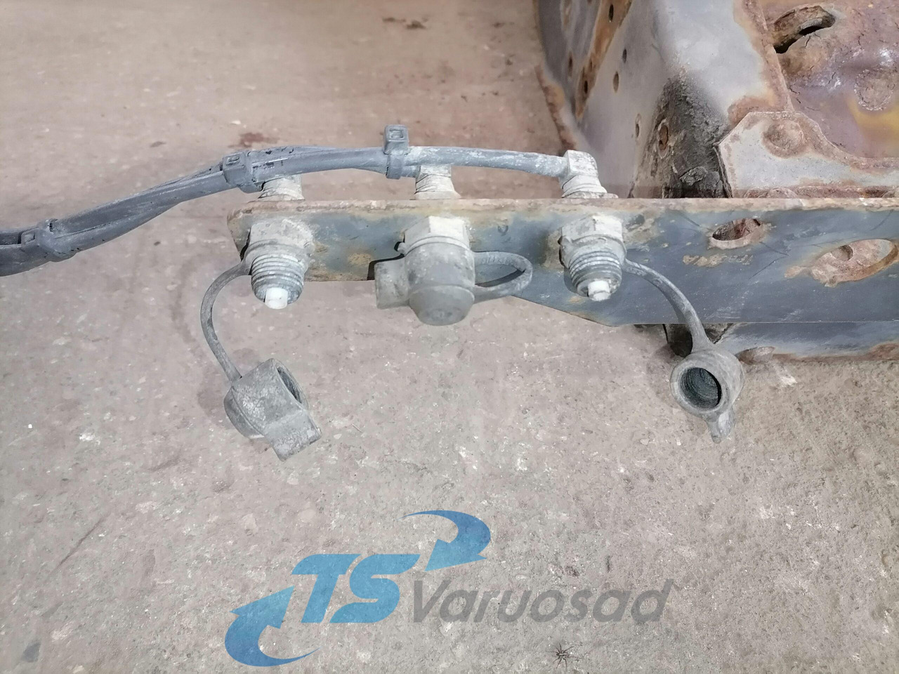 Mercedes-Benz Battery box A9415400916 - Aku - Veoauto: pilt 3 Mercedes-Benz Battery box A9415400916 - Aku - Veoauto: pilt 3